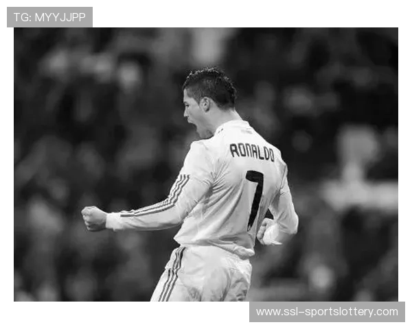 皇马客场2-0击败瓦伦西亚,豪取联赛七连胜紧追榜首 皇马客场2-0击败瓦伦西亚,豪取联赛七连胜紧追榜首