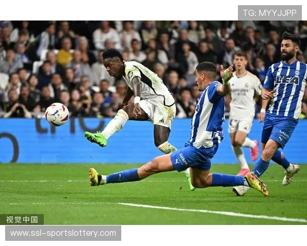 皇家马德里客场1-0小胜本菲卡，维尼修斯世界波破门